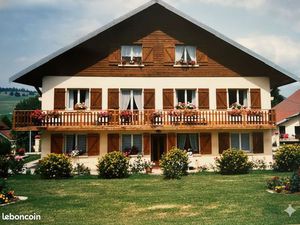 Appartement familial lumineux 100 m² avec balcon filant – Métabief