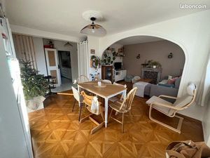 Gratte ciel T4 calme et lumineux