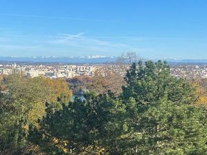 Trois pièces traversant au calme