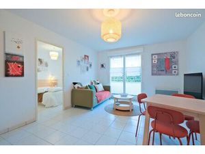 À LOUER MEUBLÉ CHARMANT T2 EN REZ-DE-CHAUSSÉE AVEC PARKING Marsac-sur-l'Isle (24430)