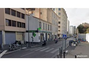 Local tout commerce / avec extraction