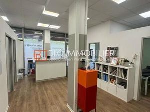 Local commercial 140 m²