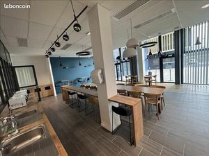 Local bureaux 84 m²