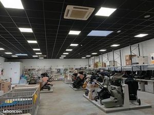 Local commercial 551 m²