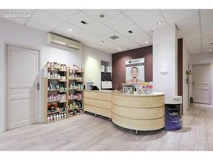 Local commercial 163 m²