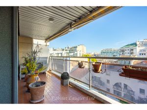 T3 dernier étage + Terrasse + parking privatif + cave