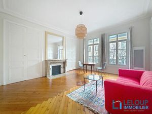 EN EXCLUSIVITÉ ROUEN PLACE DU VIEUX MARCHÉ