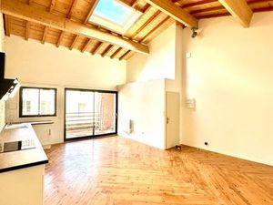 Loft rénové 2 chambres - terrasse - Centre-ville de Jarnac