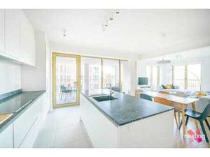 Tour & Taxi - Bel appartement meublé 3 chambres + terrasse