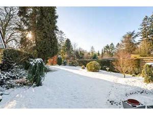 Ruime HOB met 4 SLPKS  prachtige tuin en garage in Wijnegem