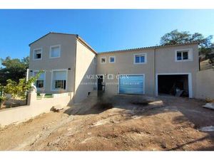 Vente maison 8 pièces 155 m² Taradeau (83460)