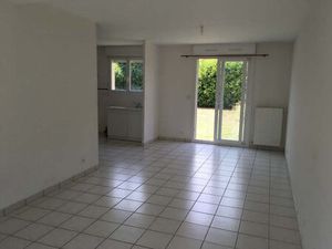 Location maison 4 pièces 81 m² à Biard (86580)