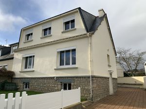 À DEUX PAS DES COMMODITÉS