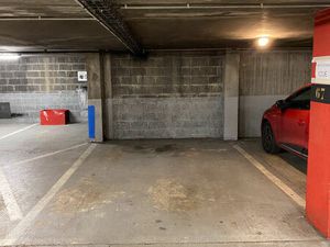 Parking / box Référence : JHV-ORBE-PARK-LOT107