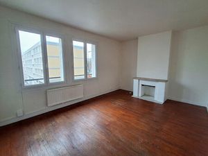 A louer appartement F2 place du Chilou