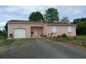 Maison Nieuil 95 m² T-4 à vendre  160 500 €