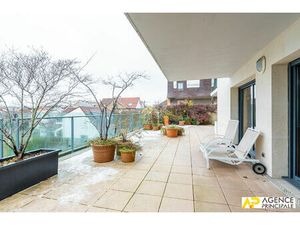 Appartement Maisons-laffitte 6 pièce(s) 144 m2 - ascenseur - terrasse