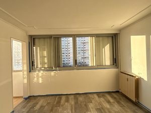 Appartement avec terrasse balcon 2 chambres en location à To