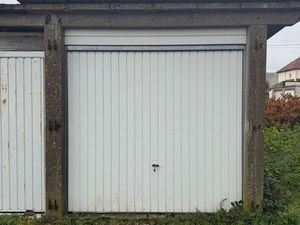 Garage fermé 12 m² - Giraumont - Disponible immédiatement