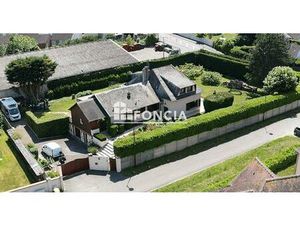 Grande maison de 240m2 sur sous-sol total  très proche commerces