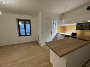 Agréable F2 rue du Mont d'arène