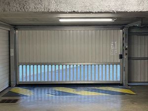 Location place de parking & cellier dans résidence sécurisée