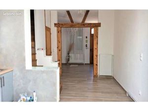 Maison à louer - 2 chambres - cour