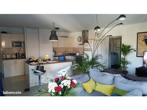 Appartement T4 101m2 proche gare centre 2 pl parking