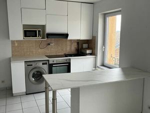 T3 duplex lumineux au coeur du village