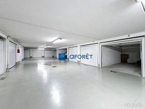 Parking/box 1 pièce 12 m²