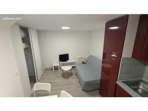 Studio à louer l'année