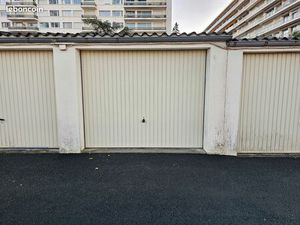 Garage à louer