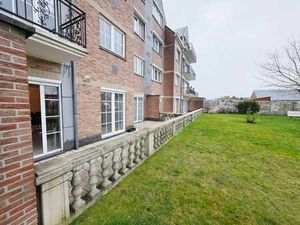 Rez-de-chaussée /Grande Terrasse/Parking privé sécurisé/Cave