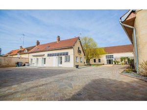 Maison Nogent-le-Roi 256.2 m² T-9 à vendre  740 000 €