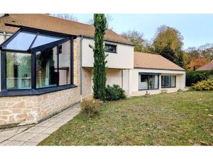 Maison Bussy-Saint-Georges 203 m² T-7 à vendre  698 000 €