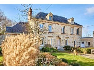 Maison de Maitre rénovée avec gite et dépendance