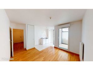 Studio 1 pièce 28 m²