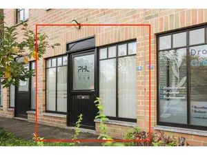 Espace commercial ou de bureau (+/- 50m2)