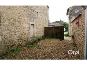 Location maison  m² T-2 à Nancras  390 €