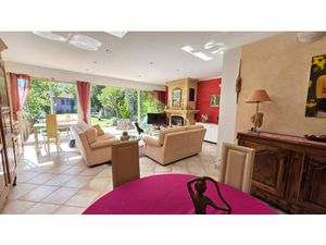 MAISON FAMILIALE DE 155 M2 A VENDRE - BORDEAUX proximite JUD