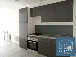 GRAND T1 - AU CENTRE DE CHIRENS - PROCHE DES COMMODITES