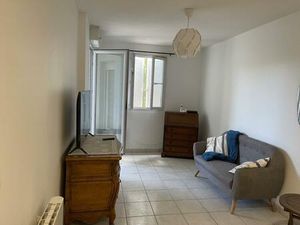 JOLI T2 MEUBLE - A LOUER A L'ANNEE