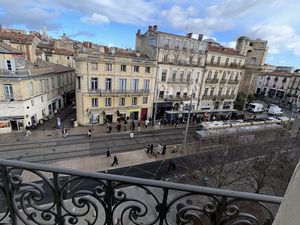 A LOUER - HALLES LAISSAC -F2 58m² - 970€ CC