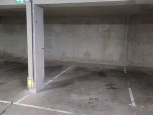 PARKINGS SOUS SOL A LOUER - LYON 3EME