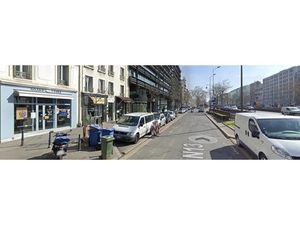 Boutique de 76m2 située Avenue Charles de Gaulle - Neuilly