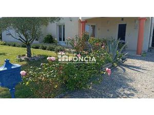 Élégante maison de plain-pied sur magnifique terrain arboré de 3000 m²