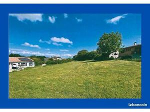 Terrain 1 076 m² Caraman