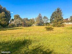 Terrain 1 000 m² Montaigut Sur Save