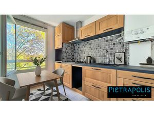 RARE Lyon 4 : T2 rénové  lumineux  calme  ascenseur – Vue d?