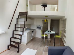 T1 bis duplex meublé de 34 m2 sur Ile de Nantes  à 3 min à pied des trams T2/T3